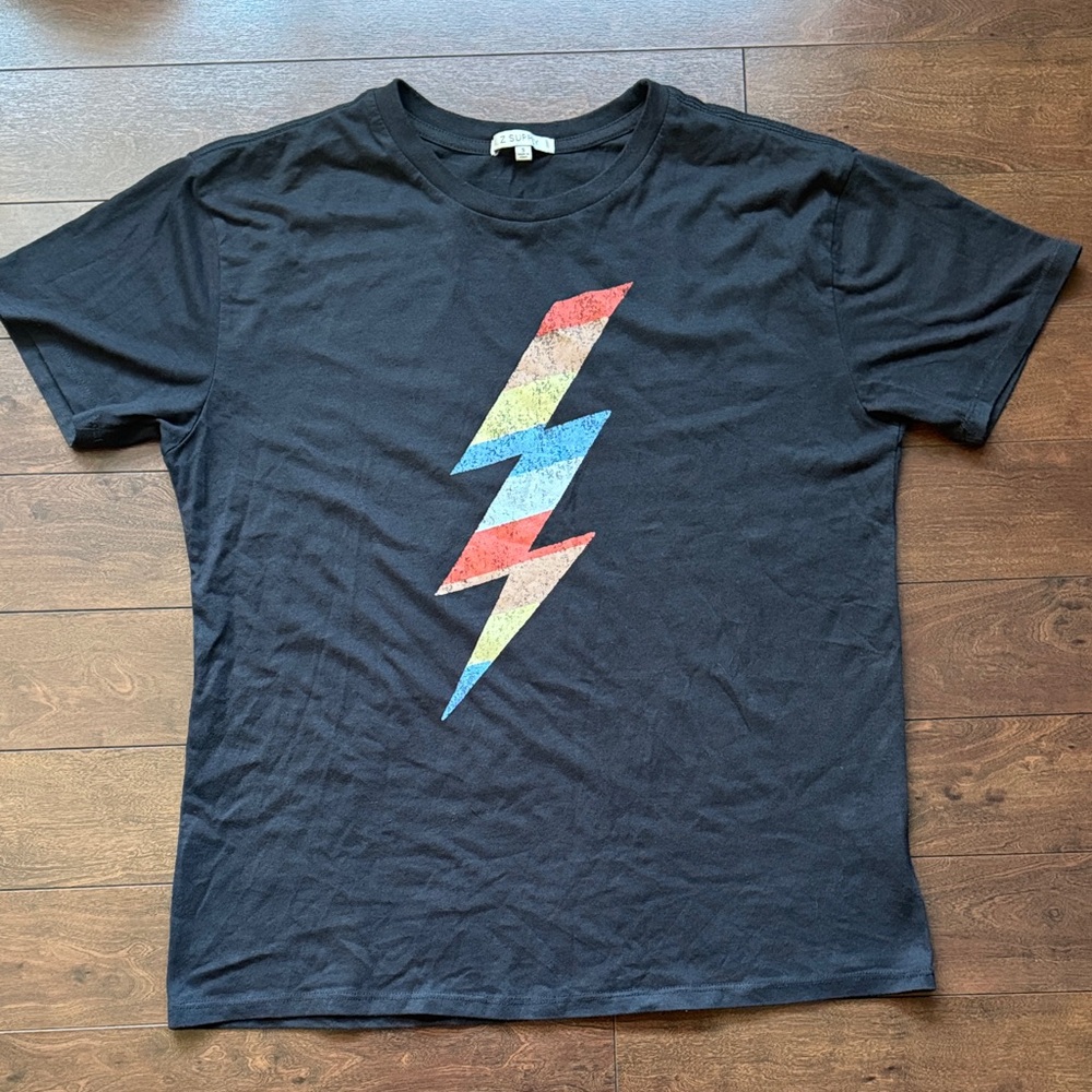 Z Supply T-Shirt with Lightning Bolt Design
